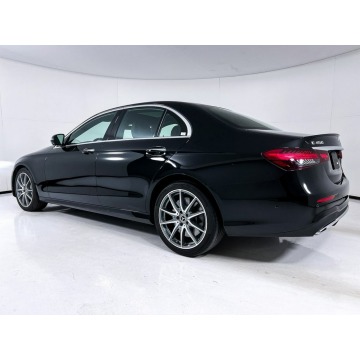 Mercedes - Benz E-klasa  Sedan/Limuzyna 2022,  3.0 hybryda, automat - Na sprzedaż za 223 860 zł - Katowice - zdjęcie 3