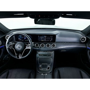 Mercedes - Benz E-klasa  Sedan/Limuzyna 2022,  3.0 hybryda, automat - Na sprzedaż za 223 860 zł - Katowice - zdjęcie 6