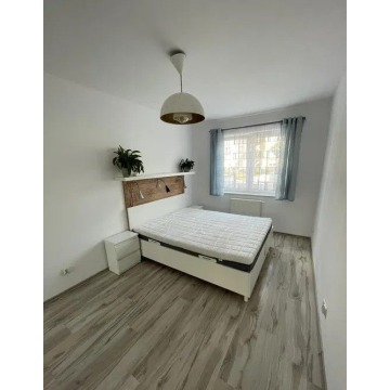 2pok, 44met, Olimpia Port Balkon GARAŻ 2013 (Wrocław)