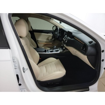 Kia Stinger  Hatchback 2023,  3.3 benzyna, automat - Na sprzedaż za 207 870 zł - Katowice - zdjęcie 8