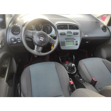 Seat Toledo  Hatchback 2010,  1.9 diesel - Na sprzedaż za 4 500,00 zł - Toruń - zdjęcie 6