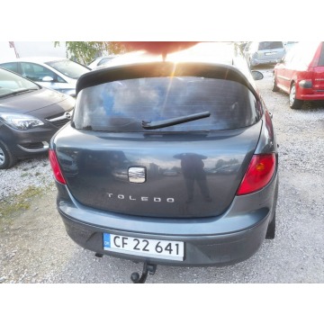 Seat Toledo  Hatchback 2010,  1.9 diesel - Na sprzedaż za 4 500,00 zł - Toruń - zdjęcie 4