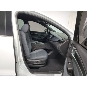 Buick   SUV 2023,  3.6 benzyna, automat - Na sprzedaż za 185 730 zł - Katowice - zdjęcie 8