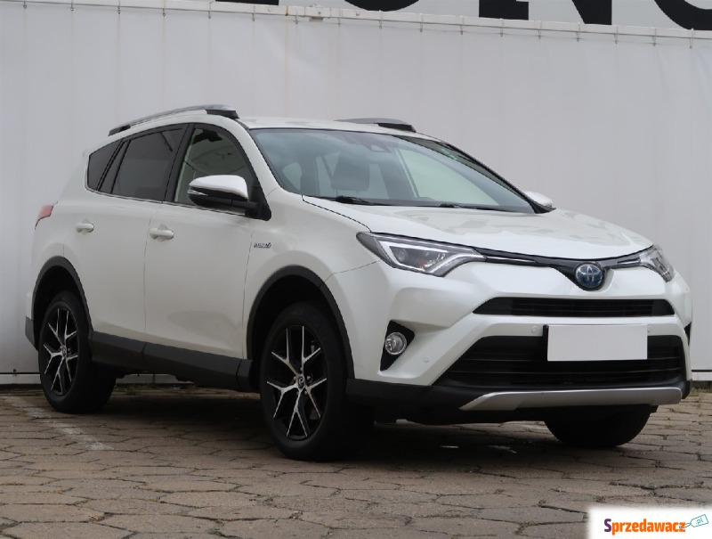 Toyota   SUV 2016,  2.5 benzyna - Na sprzedaż za 95 999 zł - Łódź