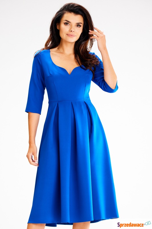 Rozkloszowana sukienka z dekoltem w serce - niebieska - Sukienki - Dąbrowa Górnicza