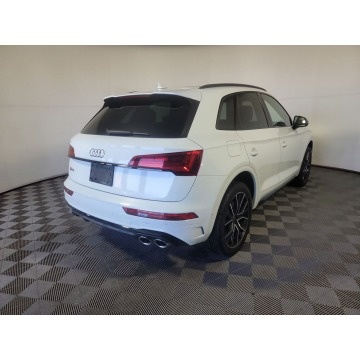 Audi SQ5  SUV 2023,  3.0 benzyna, automat - Na sprzedaż za 276 750 zł - Katowice - zdjęcie 4