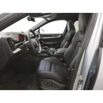 Porsche Cayenne  SUV 2023,  3.0 benzyna, automat - Na sprzedaż za 397 290 zł - Katowice - zdjęcie 7