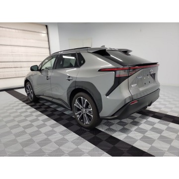 Toyota bZ4X  SUV 2023 elektryczny, automat - Na sprzedaż za 163 590 zł - Katowice - zdjęcie 6