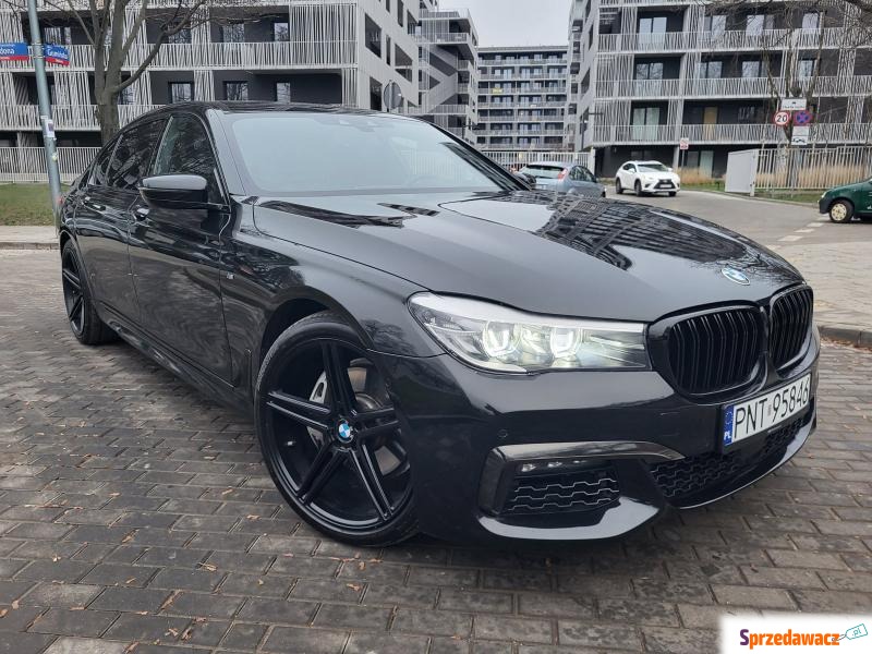 BMW Seria 7  Sedan/Limuzyna 2018,  3.0 benzyna - Na sprzedaż za 159 900 zł - Warszawa