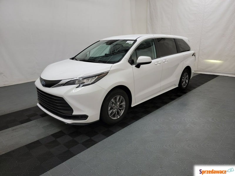 Toyota Sienna  Minivan/Van 2023,  2.5 hybryda - Na sprzedaż za 202 950 zł - Katowice