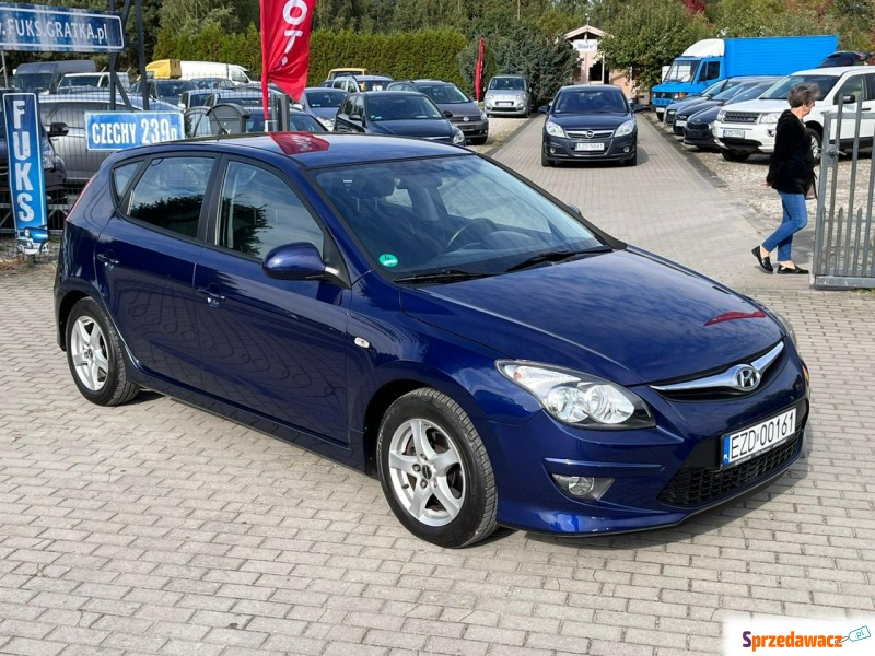 Hyundai i30  Hatchback 2011,  1.4 benzyna - Na sprzedaż za 23 900 zł - Zduńska Wola