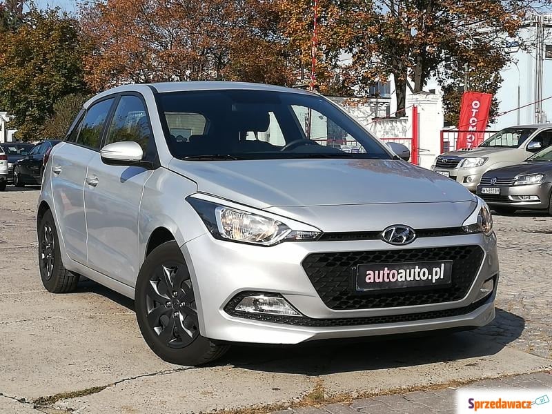 Hyundai i20  Hatchback 2017,  1.2 benzyna - Na sprzedaż za 35 900 zł - Warszawa
