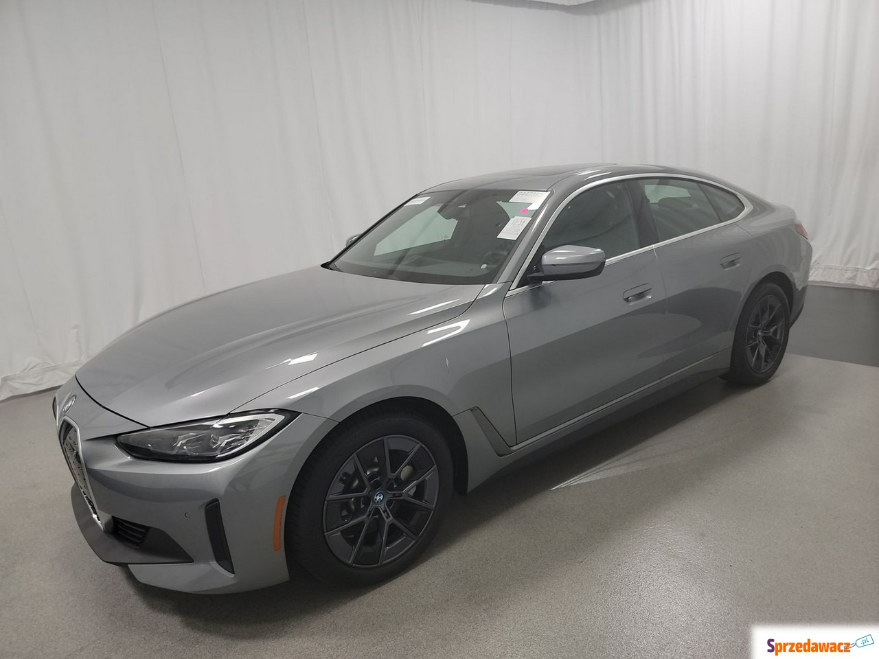 BMW i4 2023