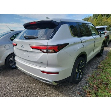 Mitsubishi Outlander  SUV 2022,  2.5 benzyna, automat - Na sprzedaż za 121 770 zł - Katowice - zdjęcie 4