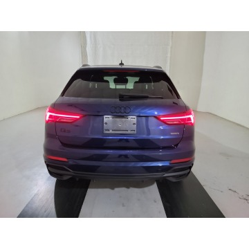 Audi Q3  SUV 2023,  2.0 benzyna, automat - Na sprzedaż za 146 370 zł - Katowice - zdjęcie 5