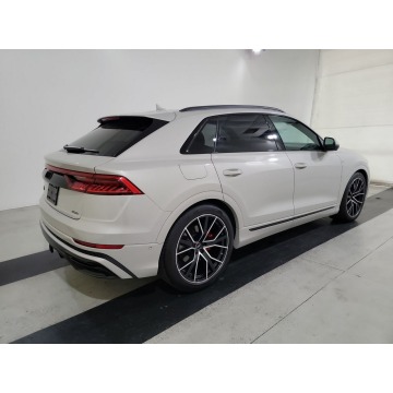 Audi Q8  SUV 2023,  3.0 benzyna, automat - Na sprzedaż za 287 820 zł - Katowice - zdjęcie 4