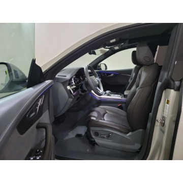 Audi Q8  SUV 2023,  3.0 benzyna, automat - Na sprzedaż za 287 820 zł - Katowice - zdjęcie 7