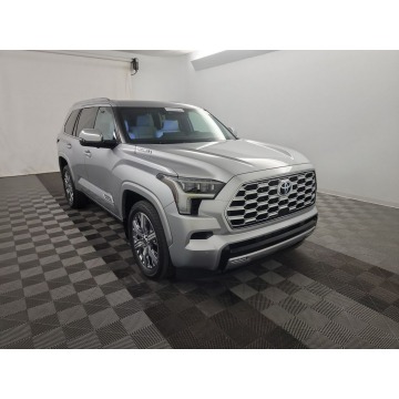 Toyota Sequoia  SUV 2023,  3.4 hybryda, automat - Na sprzedaż za 341 940 zł - Katowice - zdjęcie 3