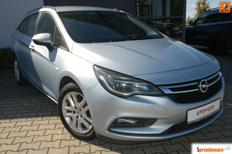 Opel Astra 2016,  1.6 diesel - Na sprzedaż za 34 800 zł - Dębica