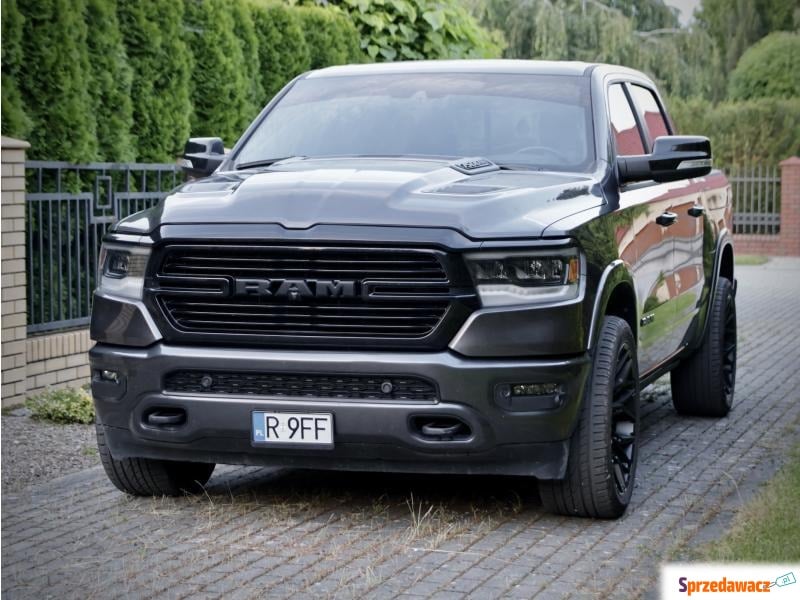 Dodge RAM  Pick-up 2021,  5.7 benzyna - Na sprzedaż za 329 999 zł - Warszawa