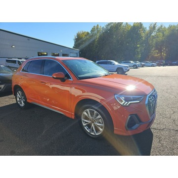 Audi Q3  SUV 2023,  2.0 benzyna, automat - Na sprzedaż za 165 681 zł - Katowice - zdjęcie 3