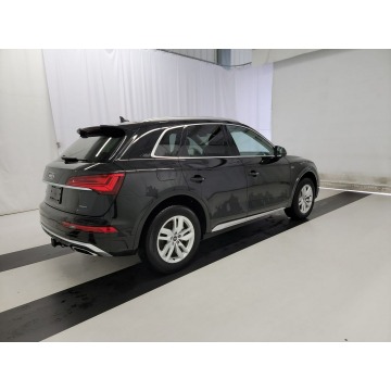 Audi Q5  SUV 2023,  2.0 benzyna, automat - Na sprzedaż za 178 350 zł - Katowice - zdjęcie 6