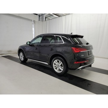 Audi Q5  SUV 2023,  2.0 benzyna, automat - Na sprzedaż za 178 350 zł - Katowice - zdjęcie 4