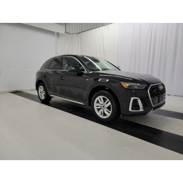 Audi Q5  SUV 2023,  2.0 benzyna, automat - Na sprzedaż za 178 350 zł - Katowice - zdjęcie 3