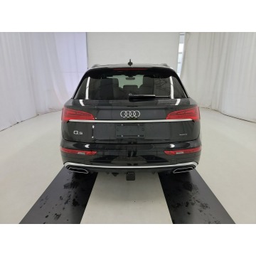 Audi Q5  SUV 2023,  2.0 benzyna, automat - Na sprzedaż za 178 350 zł - Katowice - zdjęcie 5