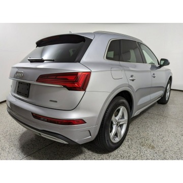 Audi Q5  SUV 2023,  2.0 benzyna, automat - Na sprzedaż za 172 200 zł - Katowice - zdjęcie 7