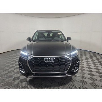 Audi Q5  SUV 2023,  2.0 benzyna, automat - Na sprzedaż za 180 810 zł - Katowice - zdjęcie 2