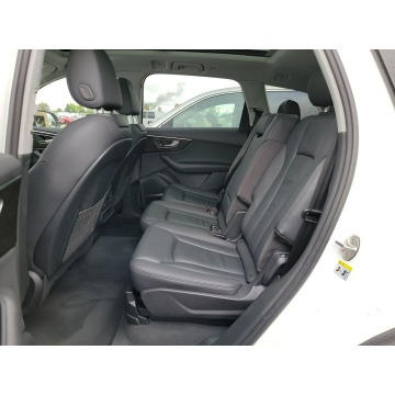 Audi Q7  SUV 2022,  3.0 benzyna, automat - Na sprzedaż za 175 890 zł - Katowice - zdjęcie 8