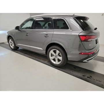 Audi Q7  SUV 2023,  2.0 benzyna, automat - Na sprzedaż za 234 930 zł - Katowice - zdjęcie 4