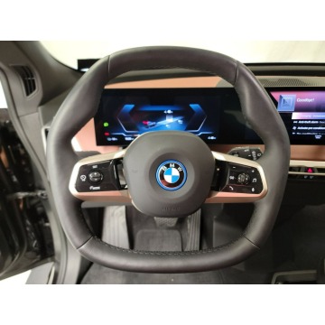 BMW iX  SUV 2024 elektryczny, automat - Na sprzedaż za 332 100 zł - Katowice - zdjęcie 7