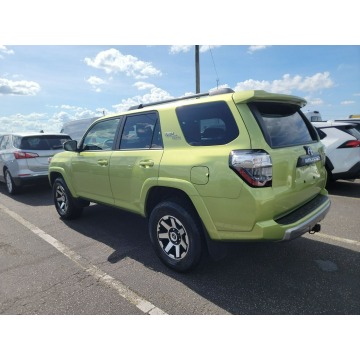 Toyota 4-Runner  SUV 2023,  4.0 benzyna, automat - Na sprzedaż za 180 810 zł - Katowice - zdjęcie 4