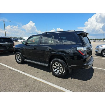 Toyota 4-Runner  SUV 2023,  4.0 benzyna, automat - Na sprzedaż za 178 350 zł - Katowice - zdjęcie 4