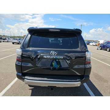 Toyota 4-Runner  SUV 2023,  4.0 benzyna, automat - Na sprzedaż za 178 350 zł - Katowice - zdjęcie 5