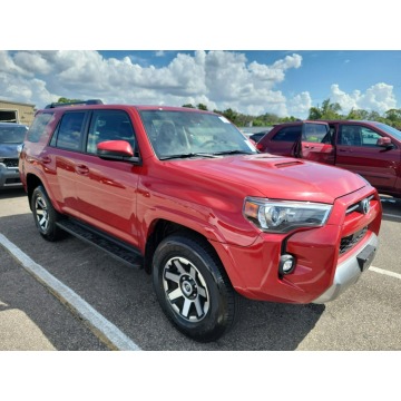 Toyota 4-Runner  SUV 2023,  4.0 benzyna, automat - Na sprzedaż za 182 040 zł - Katowice - zdjęcie 3