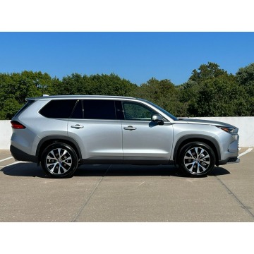 Toyota Highlander  SUV 2024,  2.4 benzyna, automat - Na sprzedaż za 244 770 zł - Katowice - zdjęcie 8