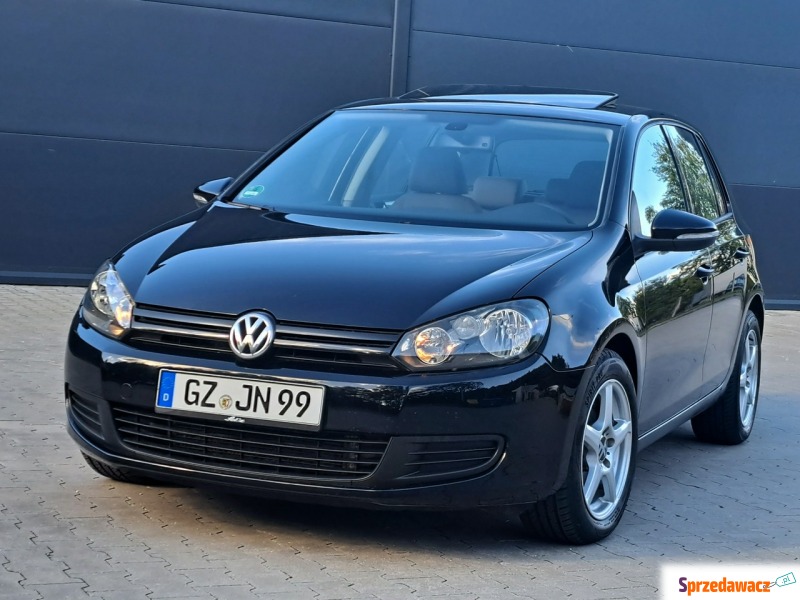 Volkswagen Golf  Hatchback 2009,  1.6 benzyna - Na sprzedaż za 33 900 zł - Olsztyn