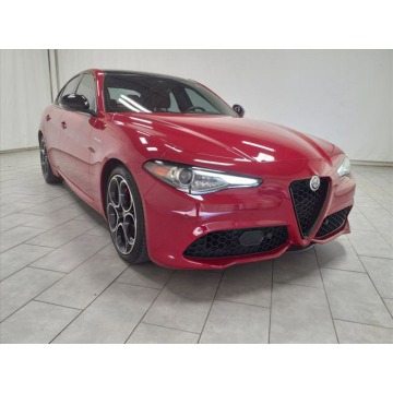 Alfa Romeo Giulia  Sedan/Limuzyna 2023,  2.0 benzyna, automat - Na sprzedaż za 196 800 zł - Katowice - zdjęcie 3