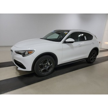 Alfa Romeo Stelvio  SUV 2018,  2.0 benzyna, automat - Na sprzedaż za 76 260 zł - Katowice - zdjęcie 3