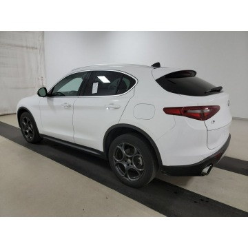 Alfa Romeo Stelvio  SUV 2018,  2.0 benzyna, automat - Na sprzedaż za 76 260 zł - Katowice - zdjęcie 6