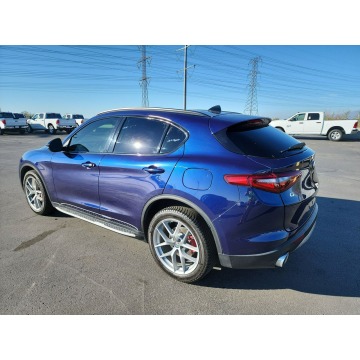 Alfa Romeo Stelvio  SUV 2018,  2.0 benzyna, automat - Na sprzedaż za 89 790 zł - Katowice - zdjęcie 3
