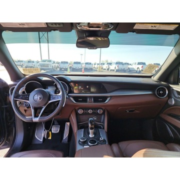 Alfa Romeo Stelvio  SUV 2018,  2.0 benzyna, automat - Na sprzedaż za 89 790 zł - Katowice - zdjęcie 7