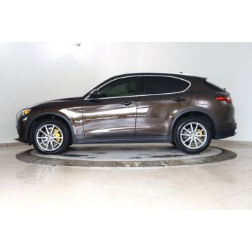 Alfa Romeo Stelvio  SUV 2019,  2.0 benzyna, automat - Na sprzedaż za 130 380 zł - Katowice - zdjęcie 4