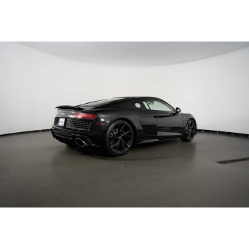 Audi R8  Kabriolet 2023,  5.2 benzyna, automat - Na sprzedaż za 833 940 zł - Katowice - zdjęcie 2