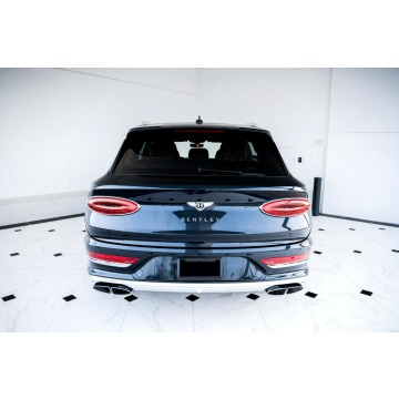 Bentley Bentayga  SUV 2023,  4.0 benzyna, automat - Na sprzedaż za 1 229 729 zł - Katowice - zdjęcie 5