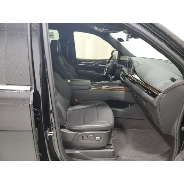 Cadillac Escalade  SUV 2023,  6.2 benzyna, automat - Na sprzedaż za 393 600 zł - Katowice - zdjęcie 8