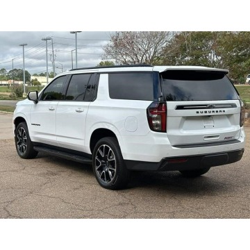 Chevrolet Suburban  SUV 2023,  5.3 benzyna, automat - Na sprzedaż za 341 940 zł - Katowice - zdjęcie 6